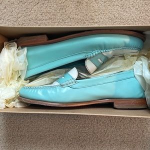 MOVING SALE. BASS COLORBLOCK LOAFER.